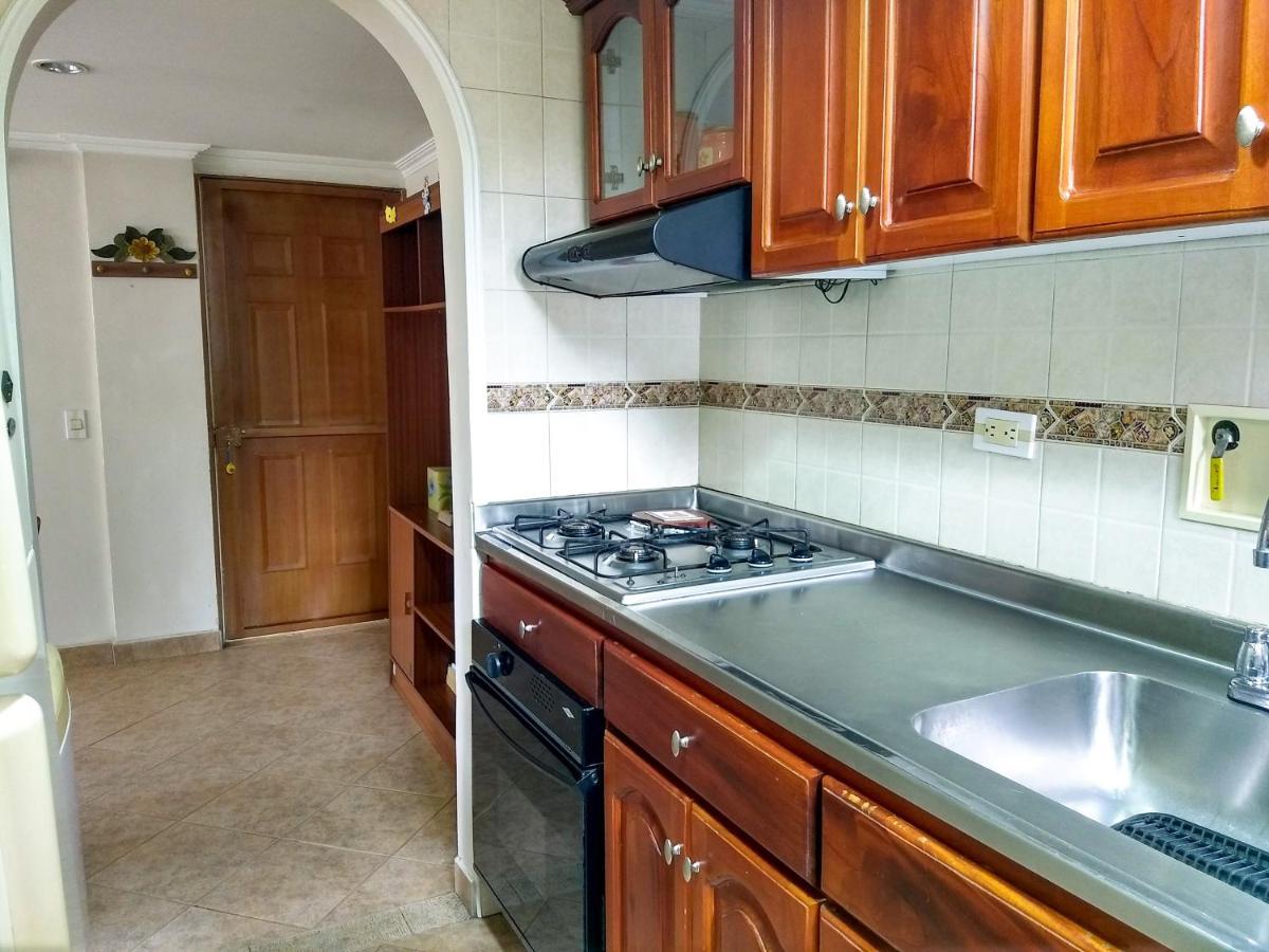 Apartmán Bueno, Bonito, Barato Y Cerca A El Poblado Medellín Exteriér fotografie